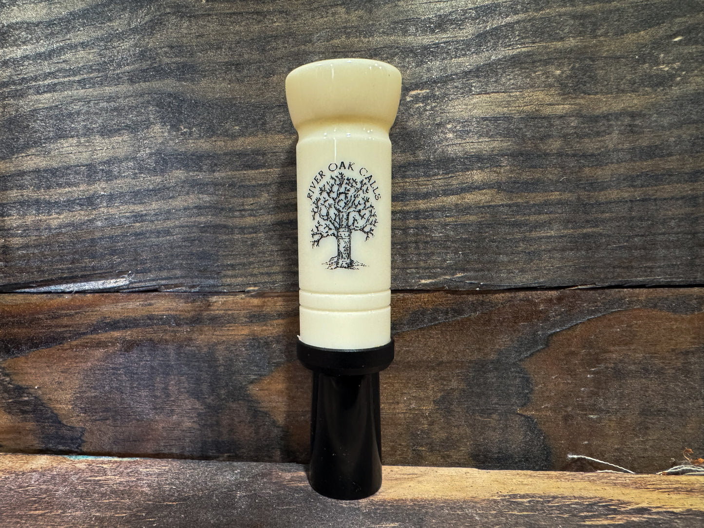 Ivory/Black Full Acrylic Keyhole